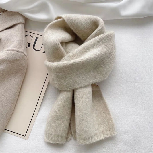 Cozy knit winter scarf in solid color